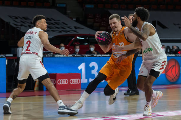 整体阵容配 整体阵容配